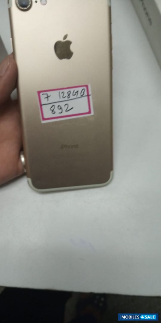 Apple  iPhone7 128GB