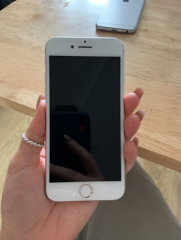 Apple  iPhone7 32GB