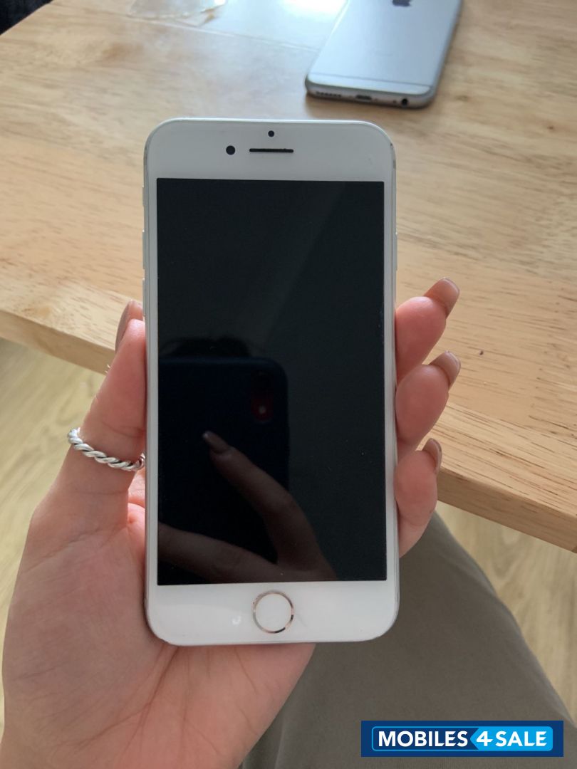 Apple iPhone7 32GB Apple iPhone7 32GB