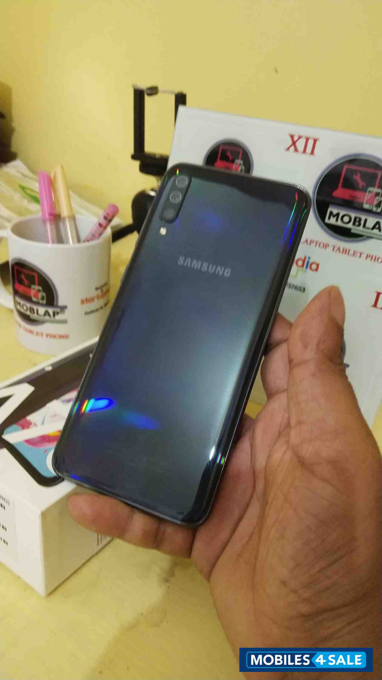 Samsung  Galaxy A70 (6GB/128GB)