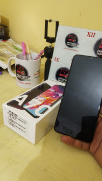 Samsung  Galaxy A70 (6GB/128GB)