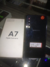 Samsung  Galaxy A7 (4GB/64GB)