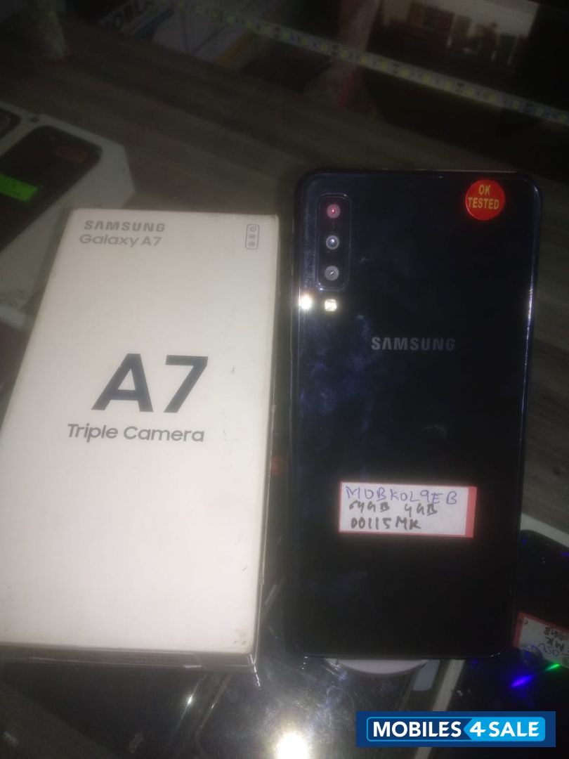 Samsung  Galaxy A7 (4GB/64GB)