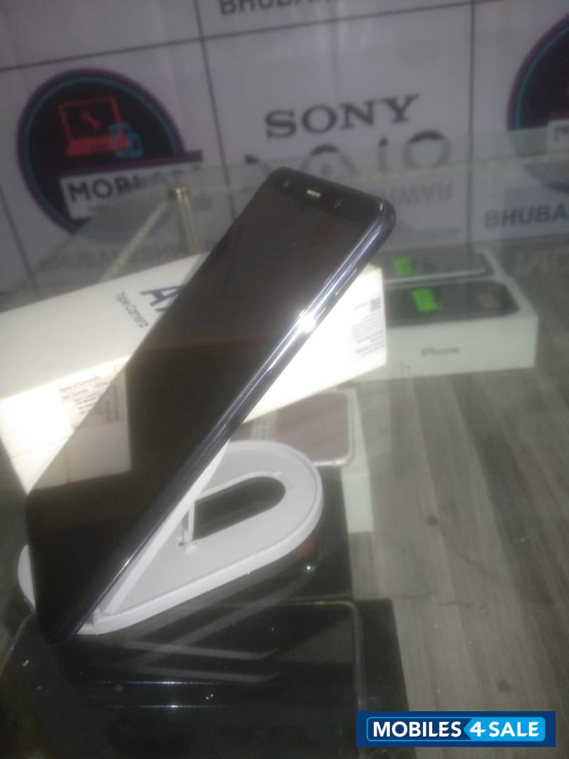 Samsung  Galaxy A7 (4GB/64GB)