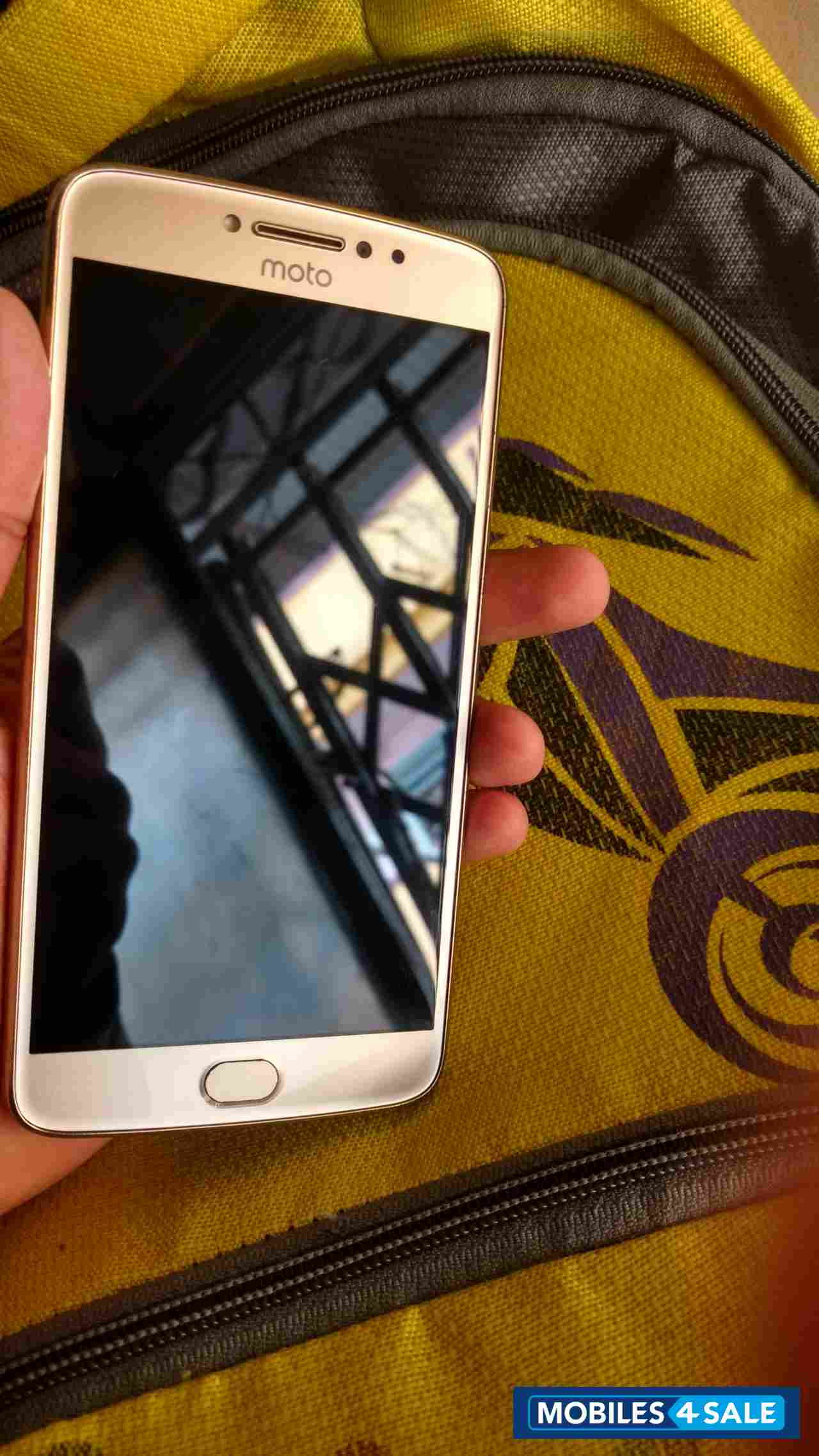 Motorola  Moto e4 plus