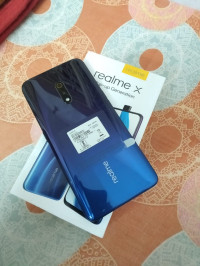 Blue Realme  X