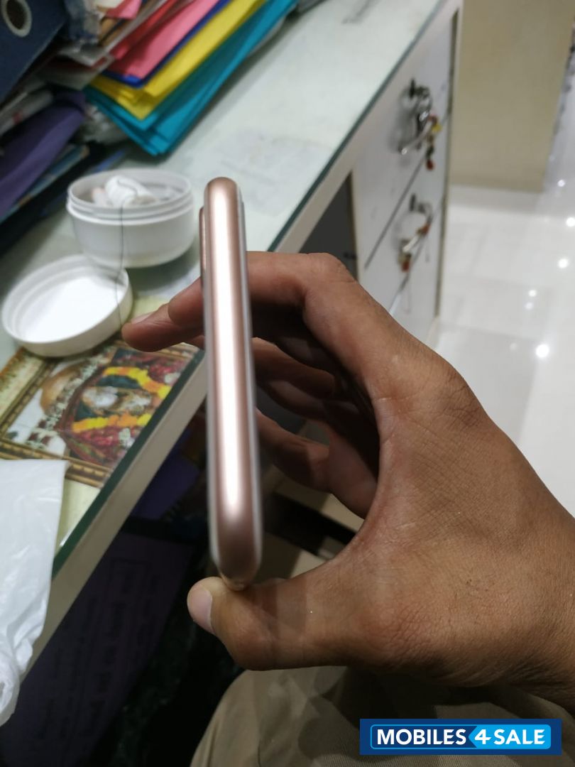 Rose Gold Apple  Iphone 8 plus