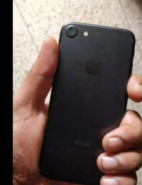 Black Apple  apple 7/32 GB