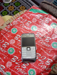 Nokia  E-71