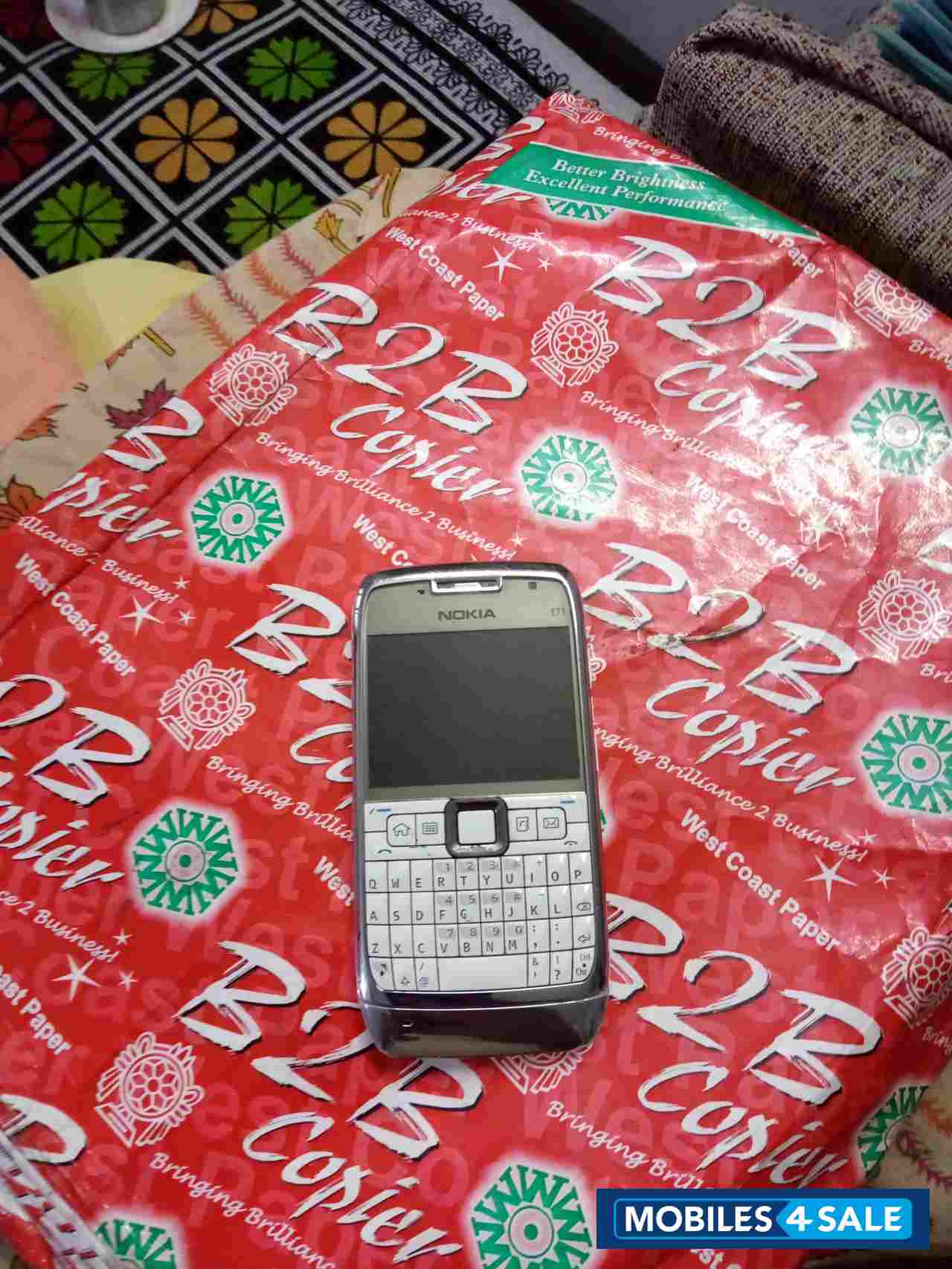White Nokia  E-71