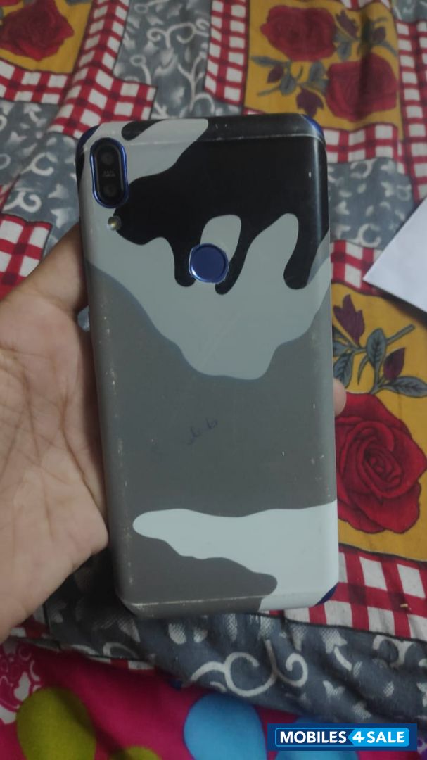 Asus  Zenfone max pro m1