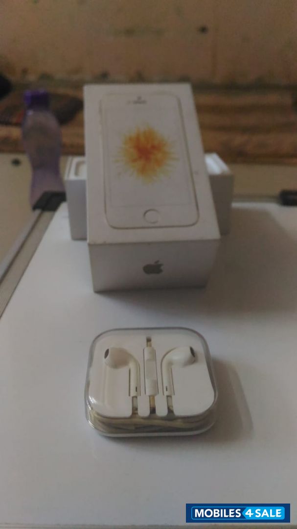 Apple  iPhone SE 32GB