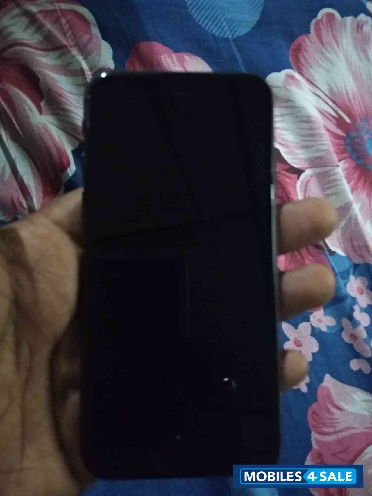 Apple iphone 8 64 gb varient