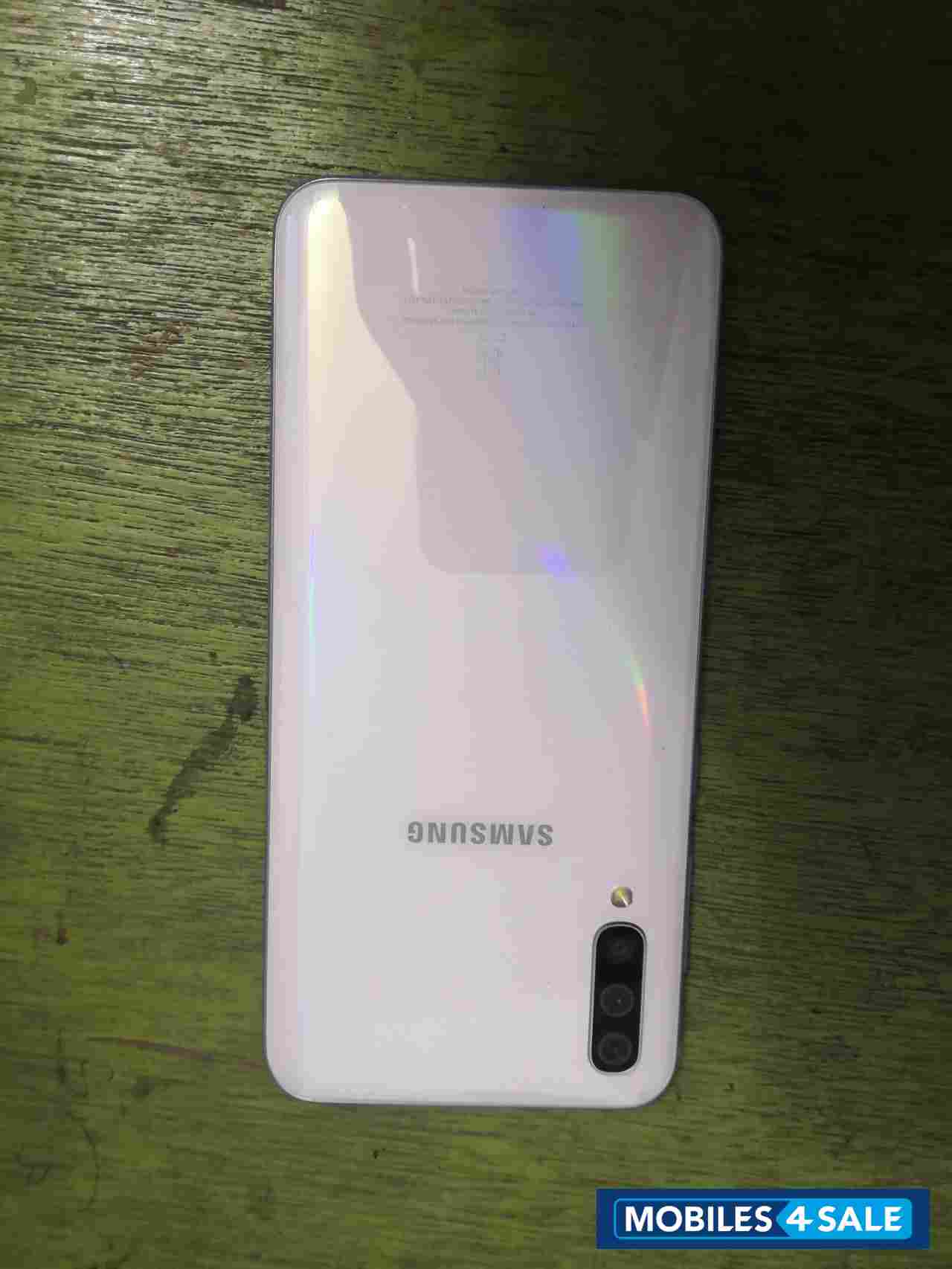 Samsung  A50