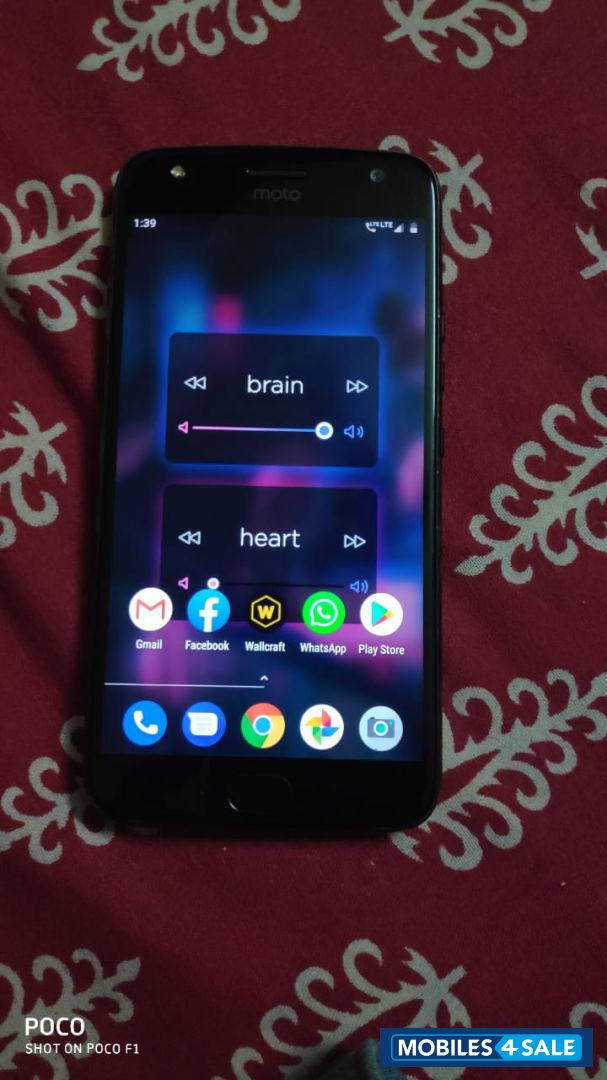 Motorola  Moto x4