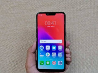 Realme  2