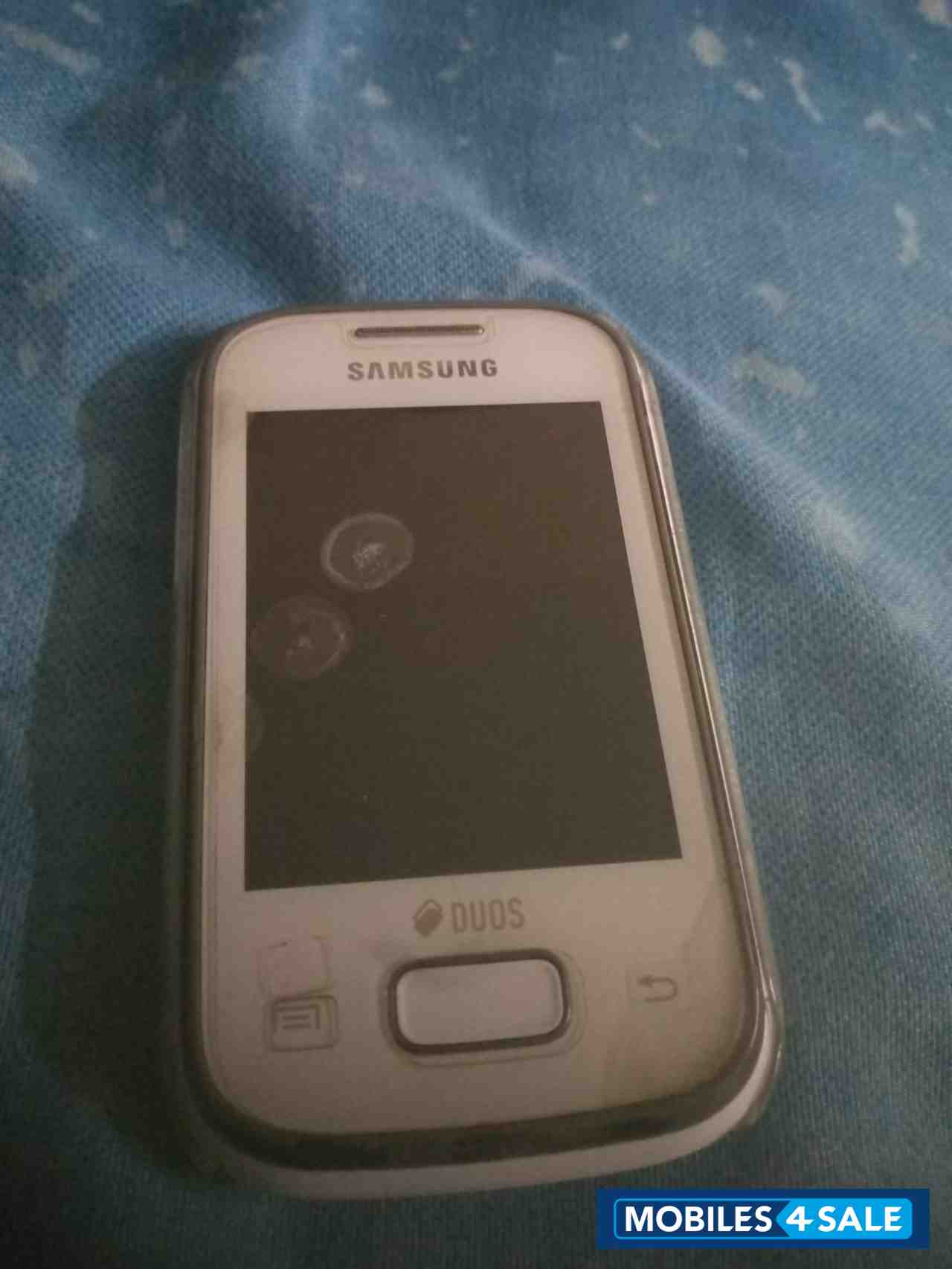 White Samsung  S5302