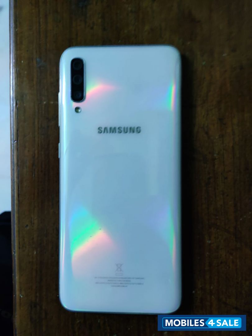 Samsung  Galaxy A70