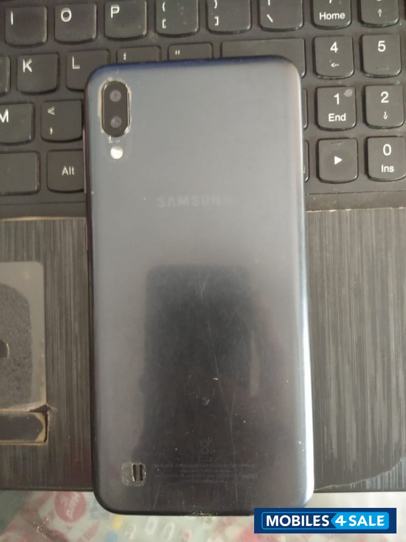 Black Samsung  m10