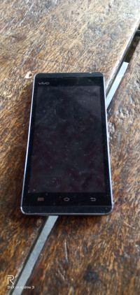 Vivo Vivo y28