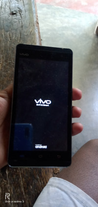 Vivo  Vivo y28