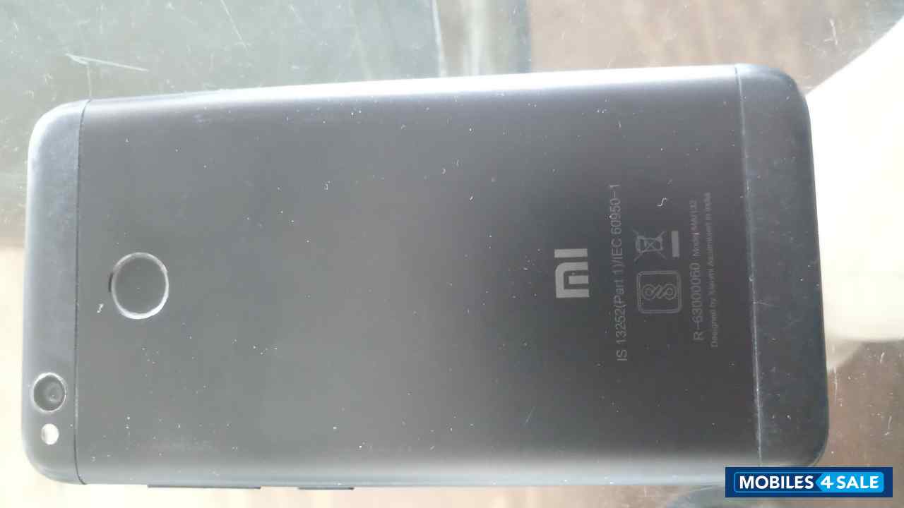 Black Xiaomi Redmi 4