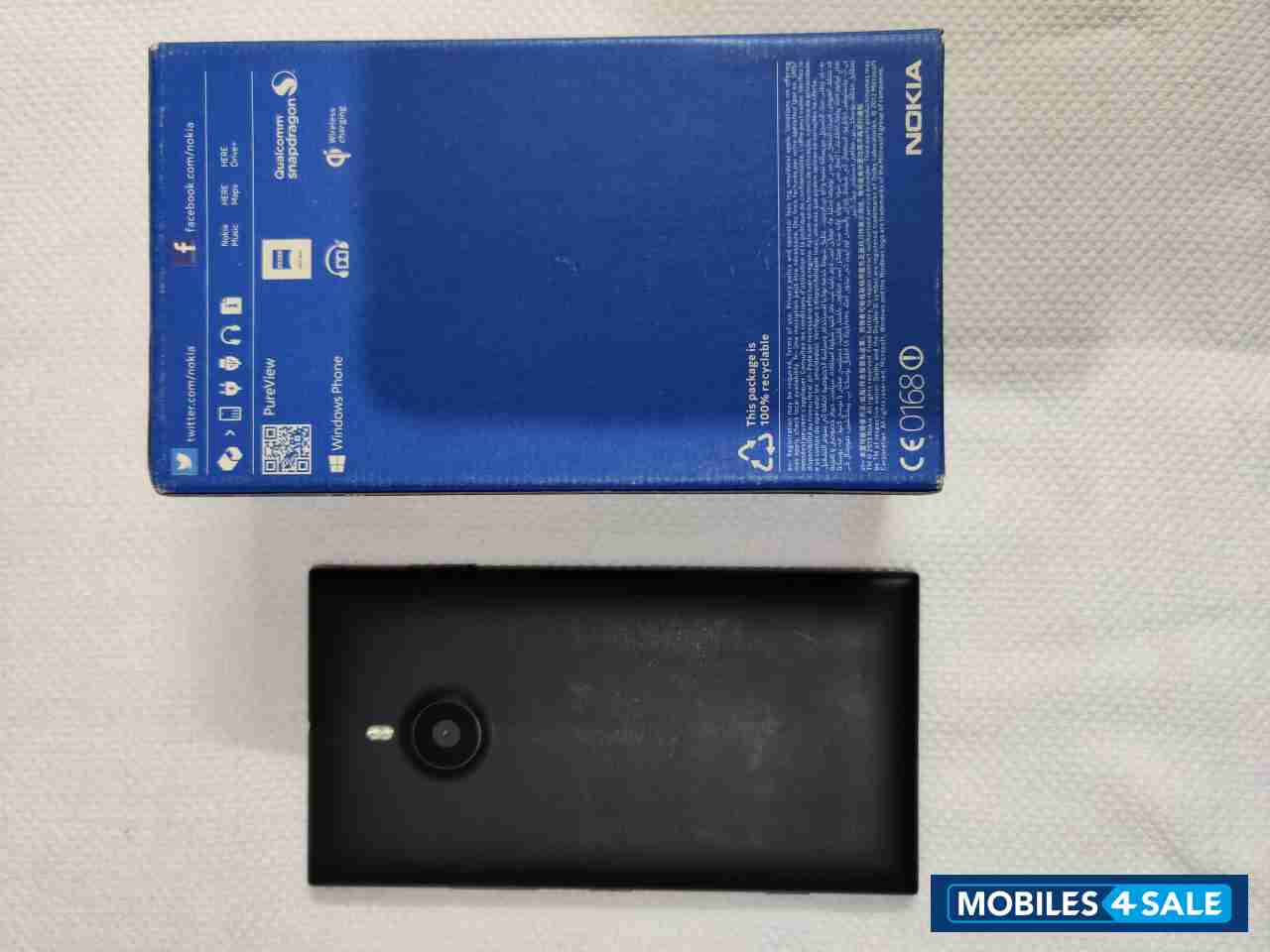 Black Nokia Lumia 1520