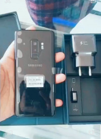 Samsung  Galaxy s9 plus 6 gb ram 64 gb rom 6 mnth