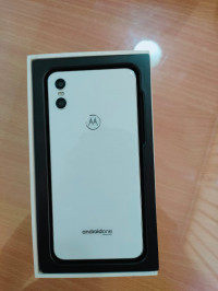 Motorola moto one 4gb 64gb