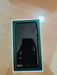 Motorola  moto one 4gb 64gb