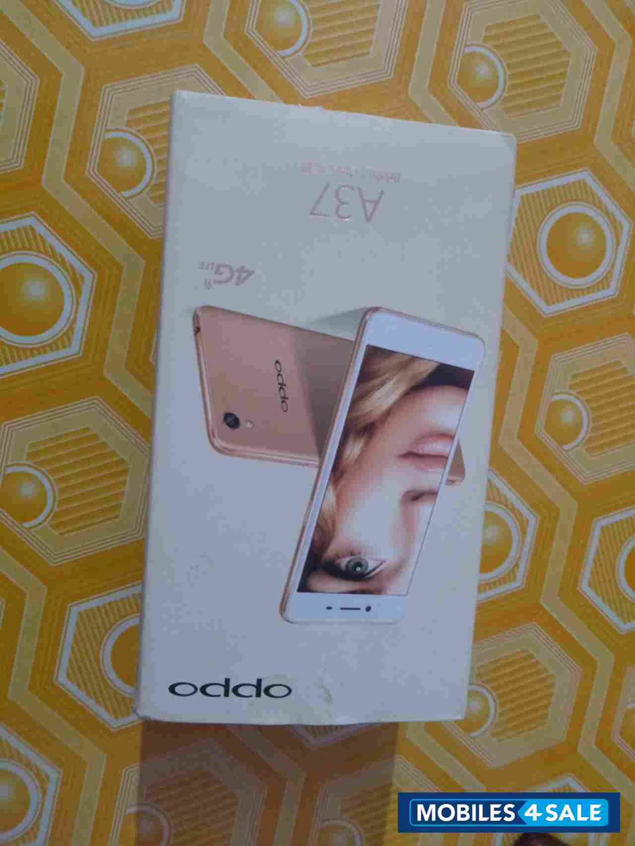 Silver Oppo  A37