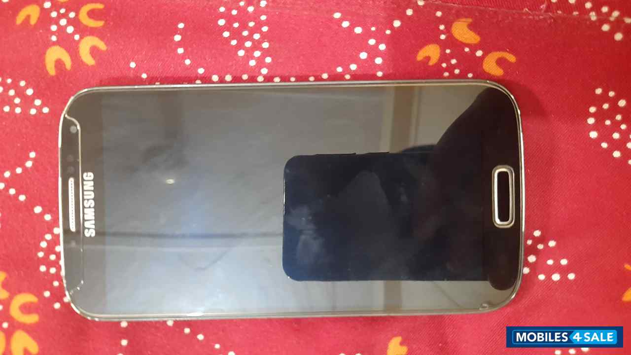 Black Samsung Galaxy S4