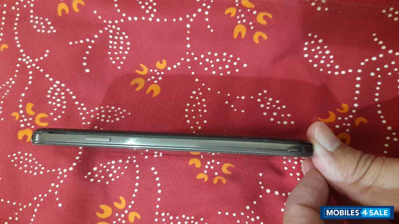 Black Samsung Galaxy S4