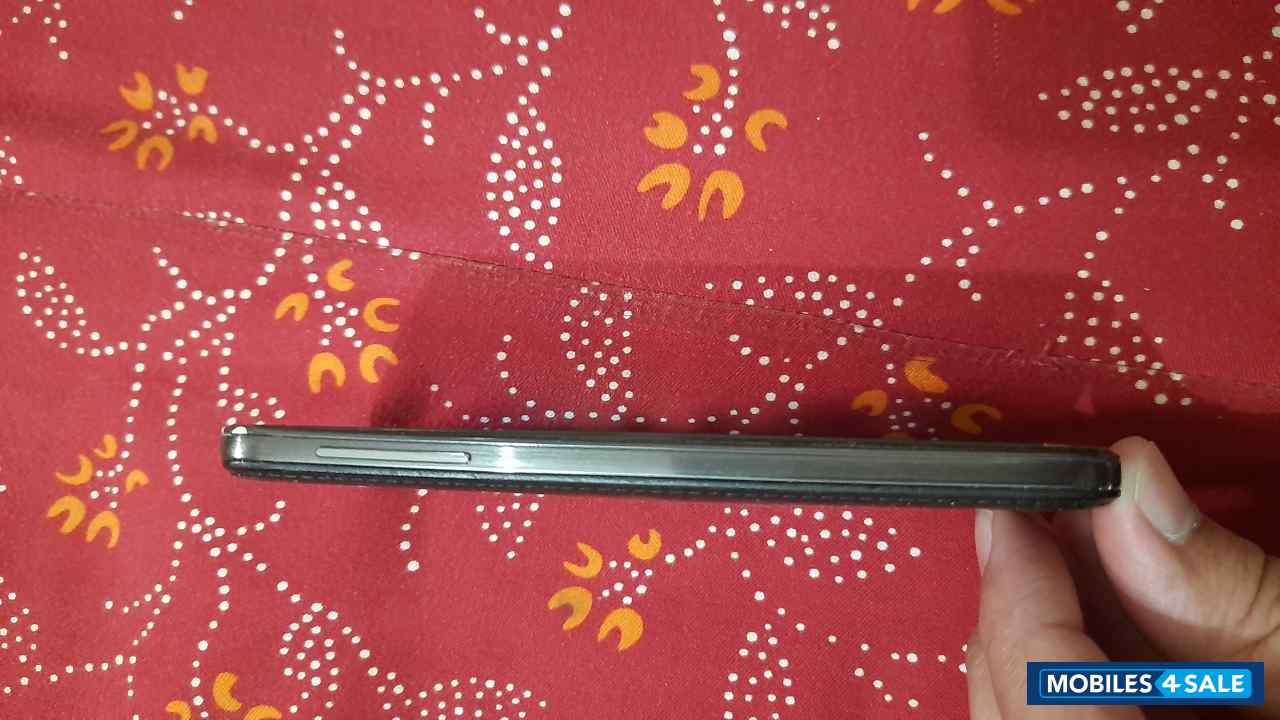 Black Samsung Galaxy S4