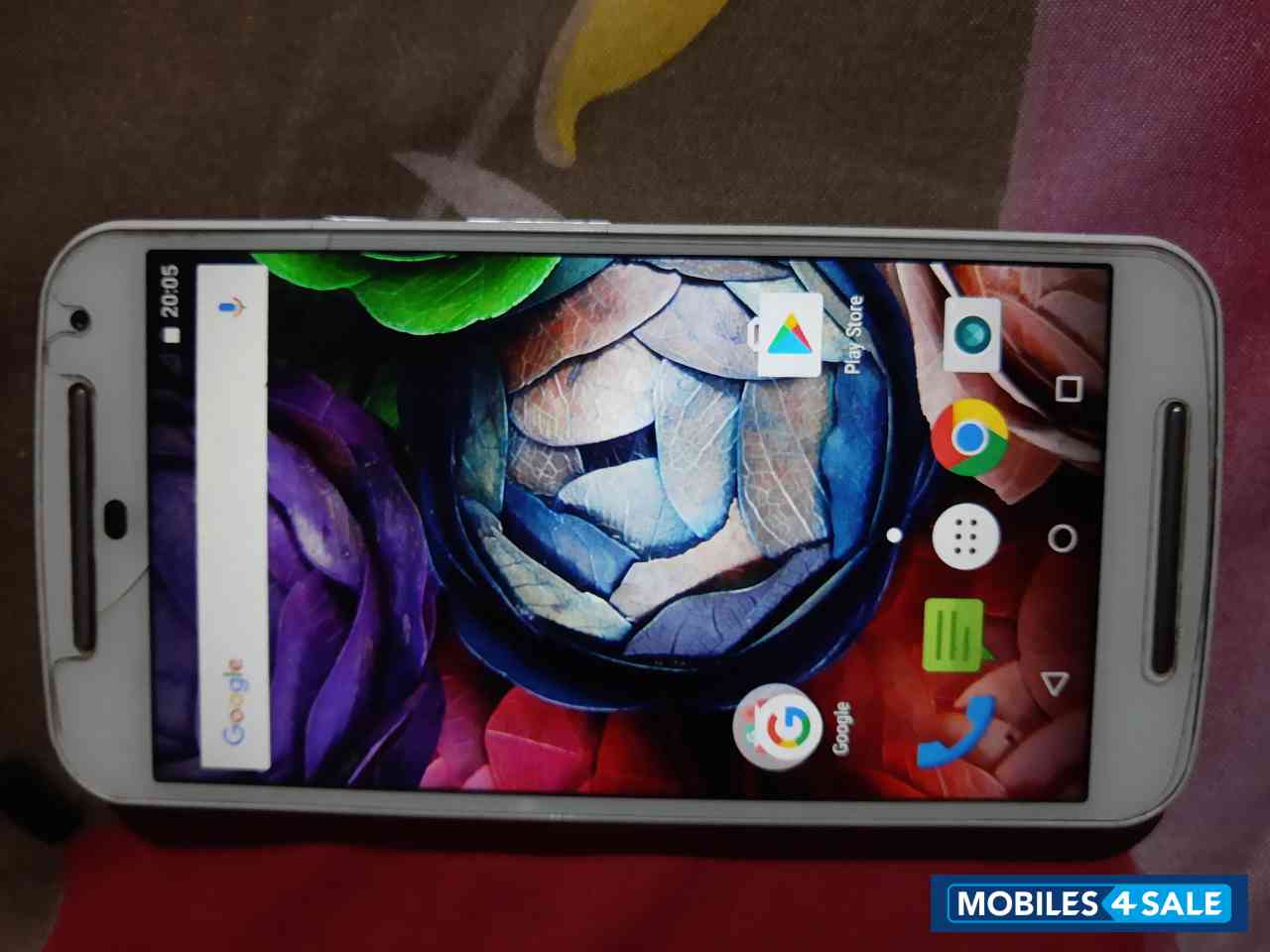 White Motorola MOTO G 2014