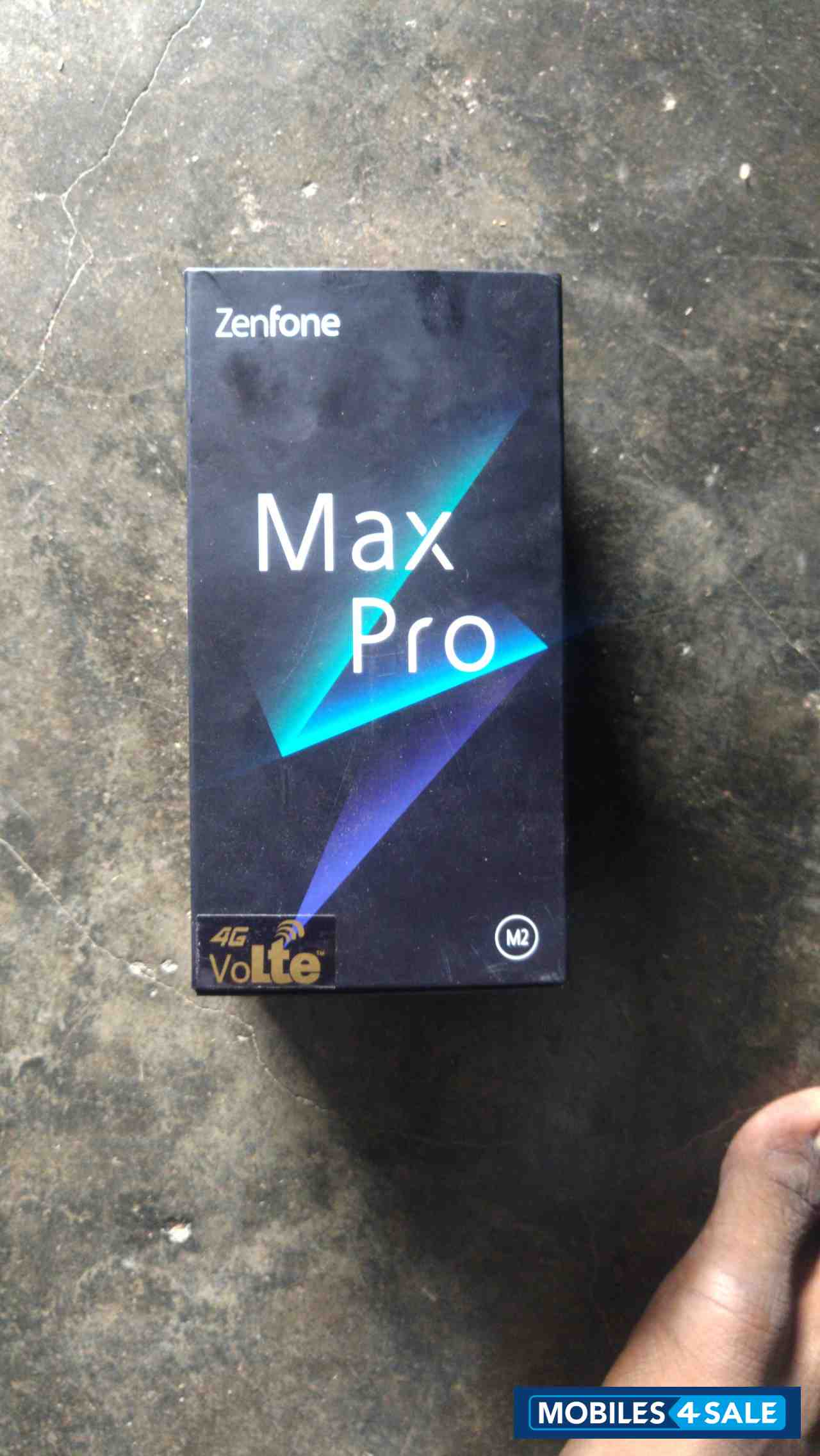 Asus  Zenfone max pro m2
