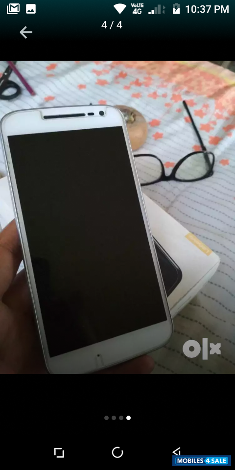 White Motorola  G4