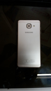 Samsung  galaxy J7 max
