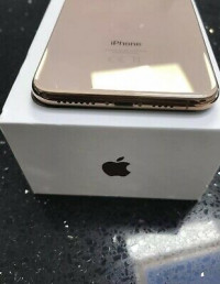 Apple  3/3 Apple iPhone XS Max - 256GB - Gold (Unlocked)