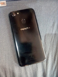 Black Oppo  Oppo F5