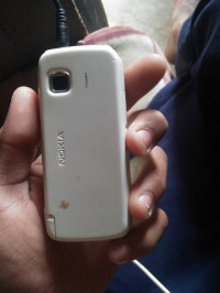 Nokia  5233