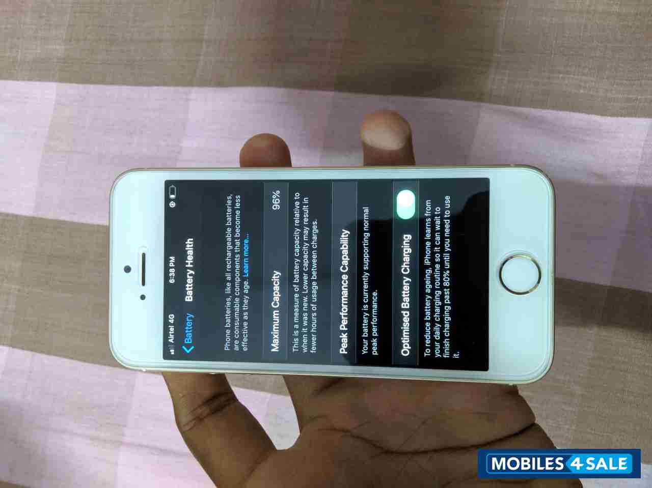 Gold Apple iPhone SE