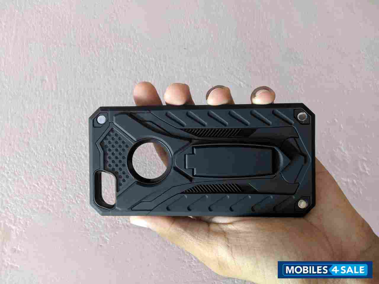 Gold Apple iPhone SE