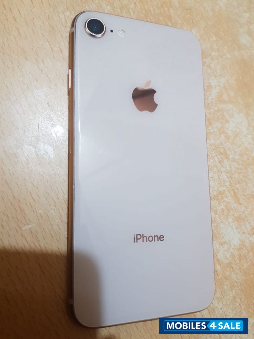 Apple  IPhone 8