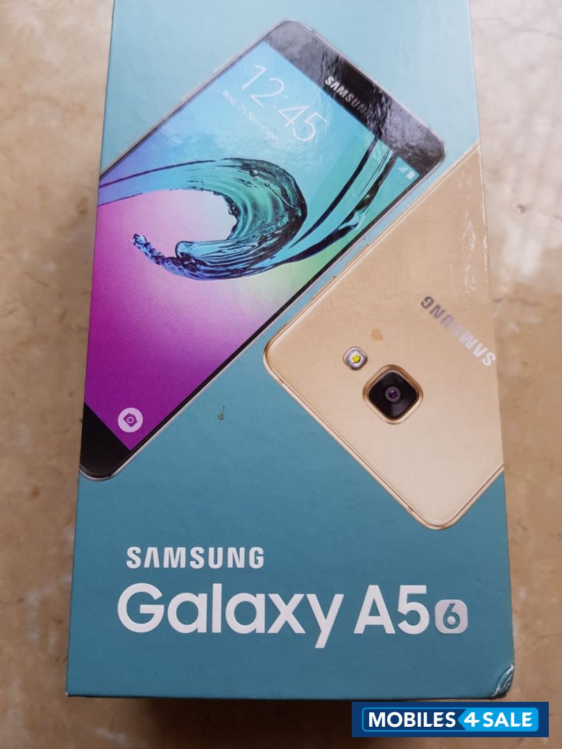 Gold Samsung Galaxy A5 2016