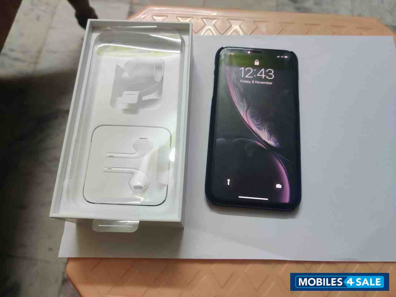 Black Apple  iphone xr