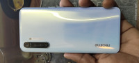 Realme  Xt