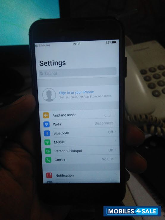 Black Apple iPhone 8