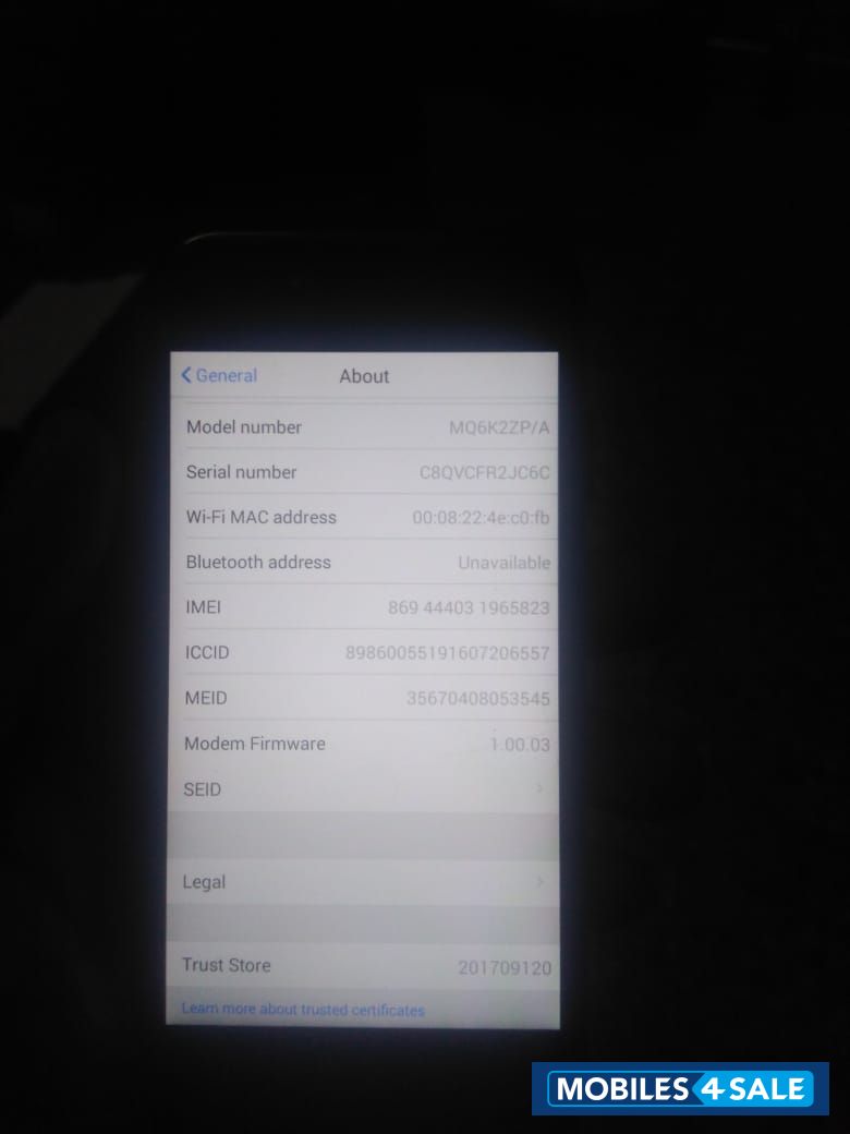 Black Apple iPhone 8