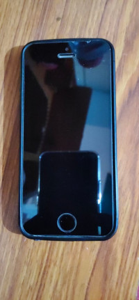 Apple  iPhone 5s 32GB